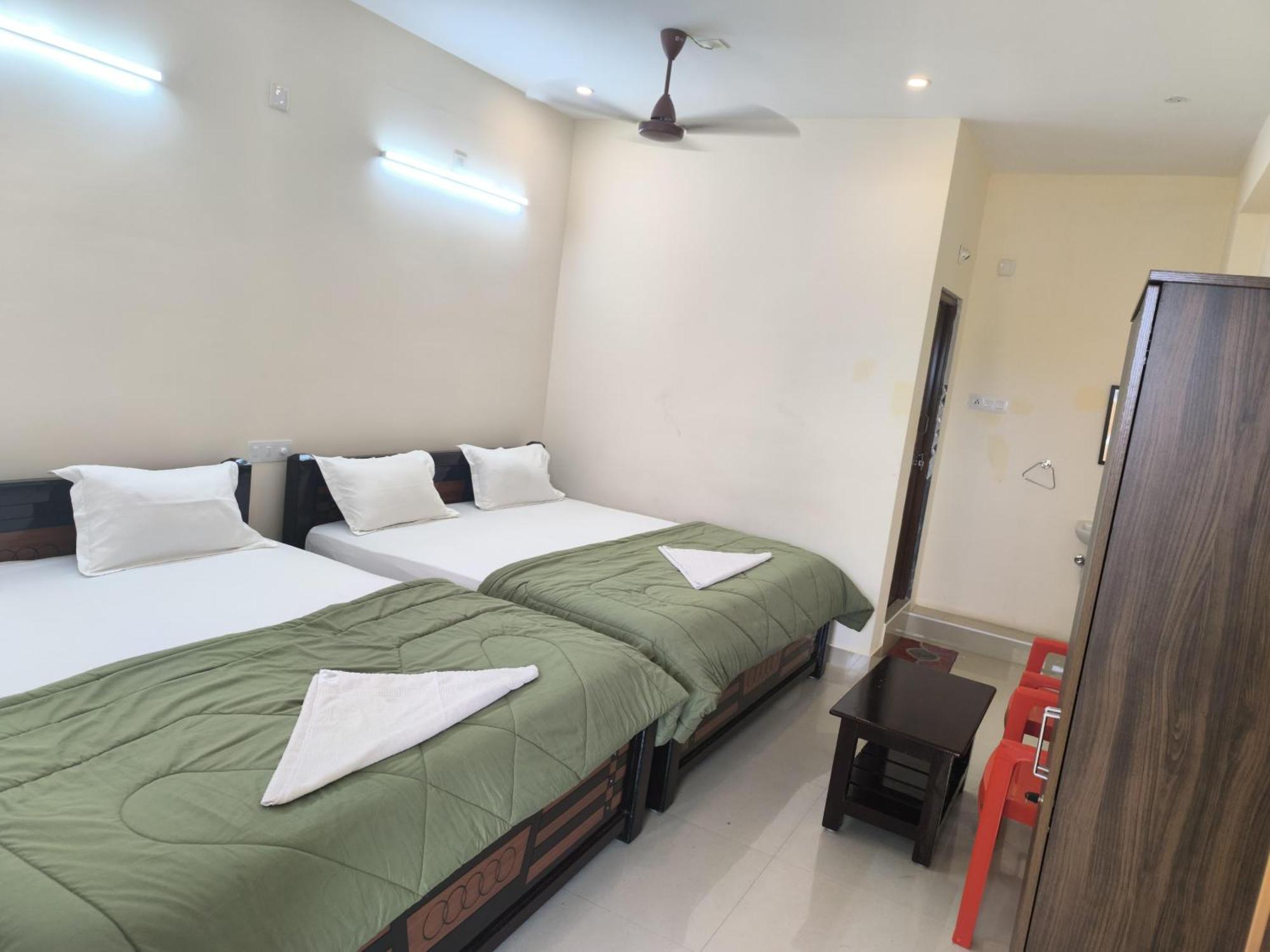 Hotel Vishnu Grand ตีรูปาติ ภายนอก รูปภาพ